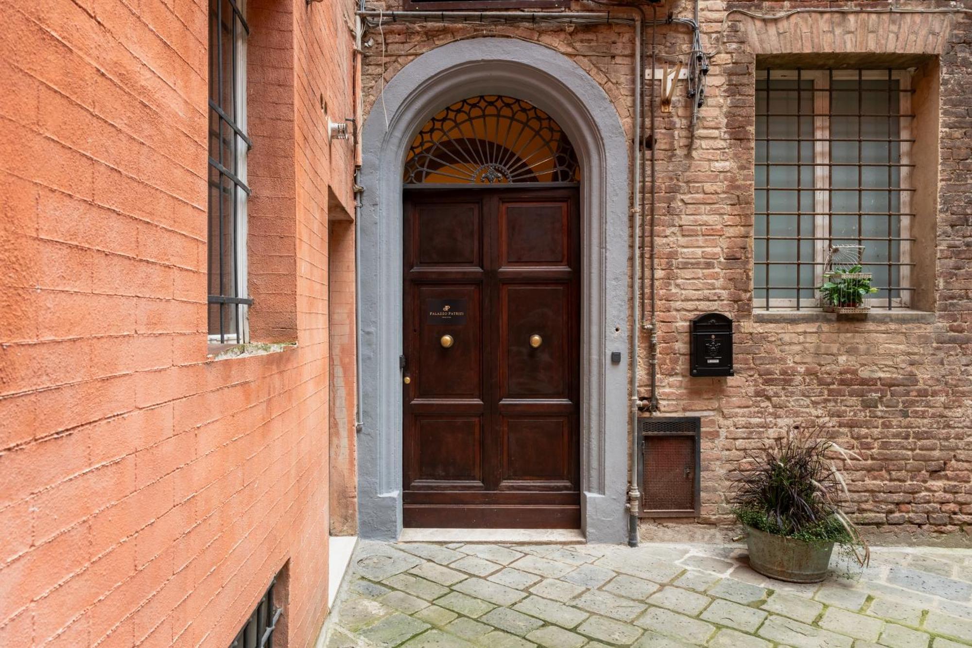 Palazzo Patrizi Suites & Spa Siena Eksteriør bilde